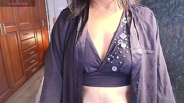 Snapshot of MoriahStorm chatting on 06-06-26, 12:54 MoriahStorm online show from 06-06-26, 12:54