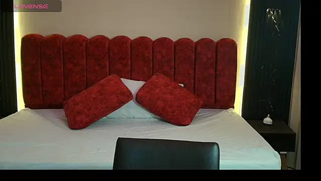 MoriahStorm online show from 04-08-26, 12:17