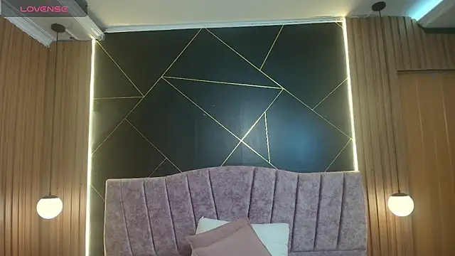 MoriahStorm online show from 03-25-26, 12:15