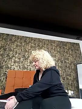 LaireeFelini online show from 02-28-26, 08:08