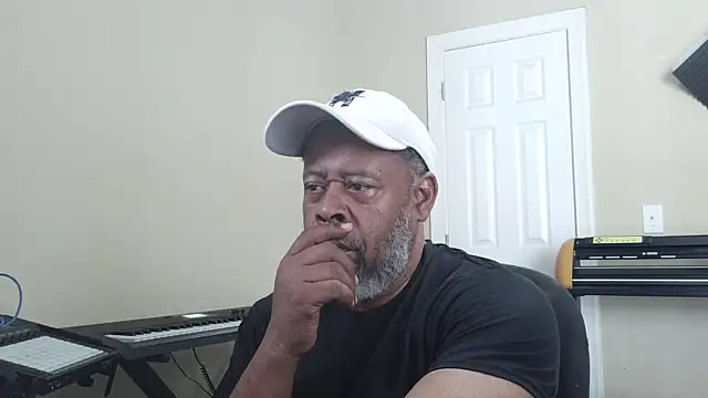 Cleozevo1961 online show from 03-05-26, 06:48