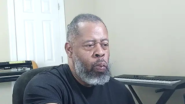 Cleozevo1961 online show from 03-26-26, 04:05