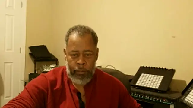 Cleozevo1961 online show from 04-22-26, 01:07