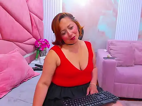 Snapshot of Viooleta_thomson chatting on 02-22-26, 04:15 Viooleta thomson online show from 02-22-26, 04:15