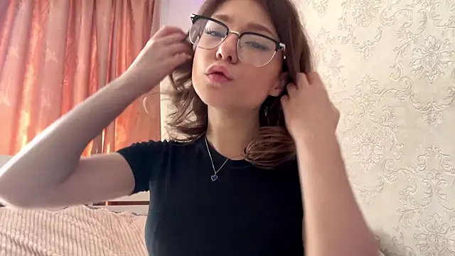 aera elese online show from 04-14-26, 09:03