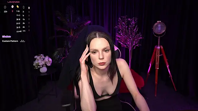 Wild Alice me online show from 04-12-26, 03:26