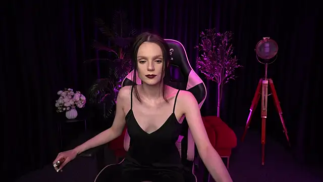 Wild Alice me online show from 04-19-26, 03:24