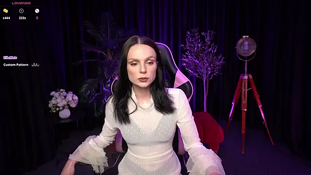 Wild Alice me online show from 04-16-26, 03:13