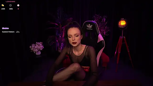 Snapshot of Wild_Alice_me chatting on 07-09-26, 03:33 Wild Alice me online show from 07-09-26, 03:33