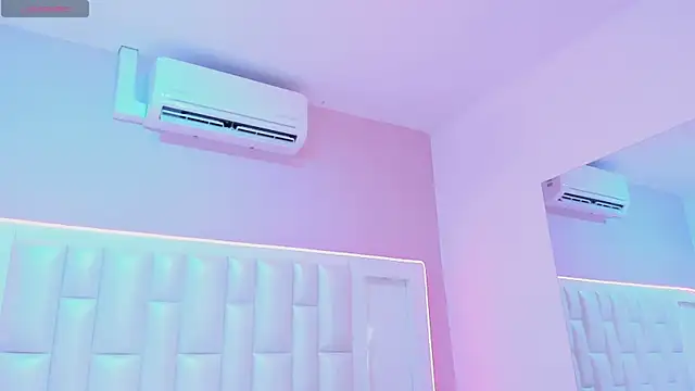 Liia Collins online show from 04-13-26, 05:28