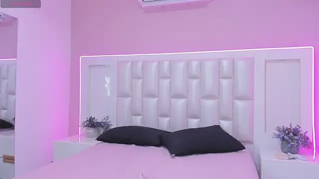 Liia Collins online show from 04-15-26, 05:28