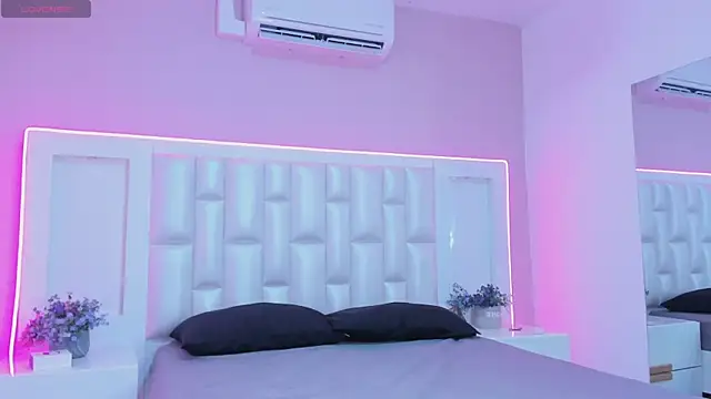 Liia Collins online show from 04-14-26, 05:29