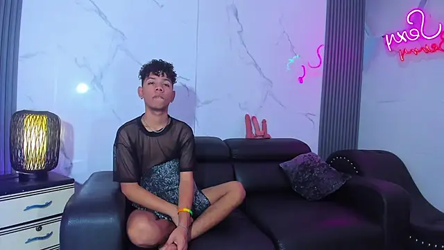 Spicy guys online show from 05-08-26, 01:37