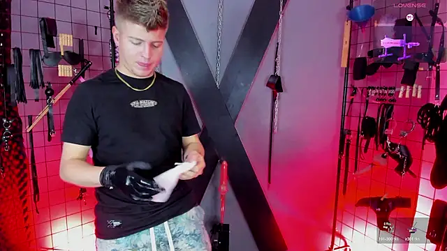 Snapshot of MrJustin_Brianna_BDSM chatting on 02-21-26, 06:54 MrJustin Brianna BDSM online show from 02-21-26, 06:54