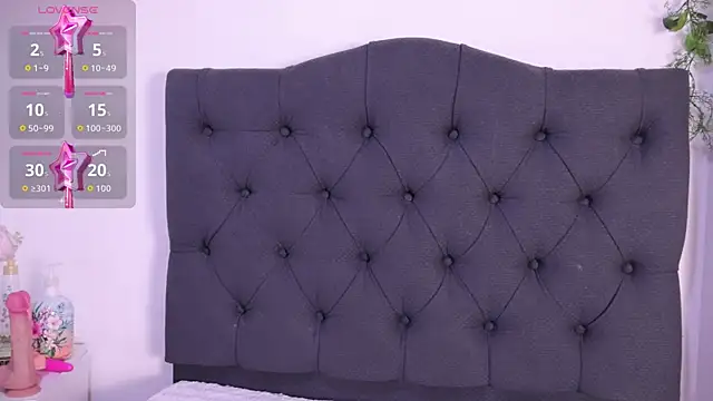 AmyKiss  online show from 05-12-26, 12:44