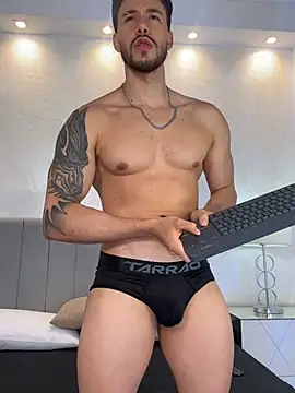 Snapshot of evans_campbell1 chatting on 02-21-26, 12:23 evans campbell1 online show from 02-21-26, 12:23