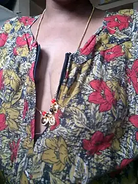 Snapshot of Angel_honeybear_143 chatting on 07-18-26, 10:57 Angel honeybear 143 online show from 07-18-26, 10:57