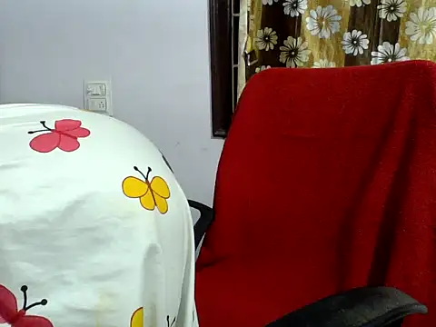 Snapshot of Angel_honeybear_143 chatting on 06-21-26, 04:35 Angel honeybear 143 online show from 06-21-26, 04:35