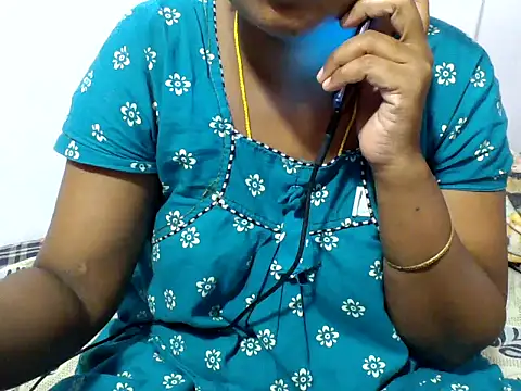 Snapshot of Angel_honeybear_143 chatting on 07-02-26, 01:17 Angel honeybear 143 online show from 07-02-26, 01:17