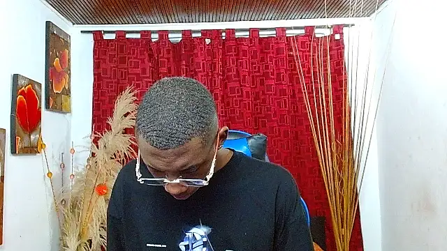 Snapshot of milo018 chatting on 02-17-26, 08:50 milo018 online show from 02-17-26, 08:50