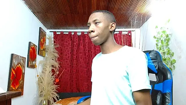 milo018 online show from 03-07-26, 09:53