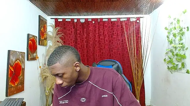 Snapshot of milo018 chatting on 02-22-26, 07:22 milo018 online show from 02-22-26, 07:22