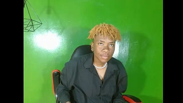 Snapshot of Darkiin_FTM chatting on 02-27-26, 03:29 Darkiin FTM online show from 02-27-26, 03:29