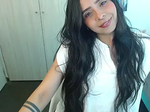 Snapshot of Pauliha chatting on 02-20-26, 06:54 Pauliha online show from 02-20-26, 06:54