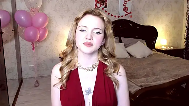 Snapshot of CarryParker chatting on 03-03-26, 07:43 CarryParker online show from 03-03-26, 07:43