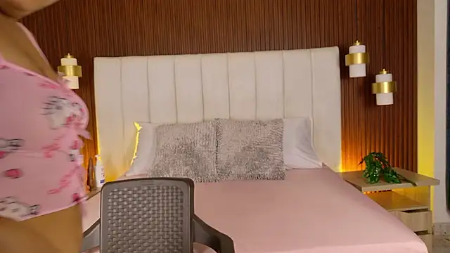 Lorenn Sweet online show from 03-08-26, 03:43