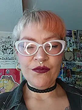 lady polka online show from 02-25-26, 05:46