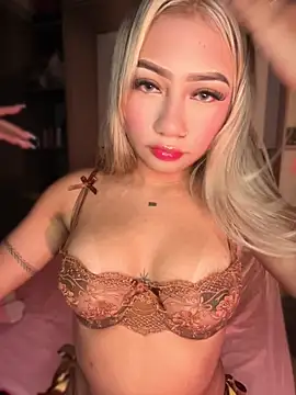 Dulce Sofi  online show from 05-30-26, 02:07