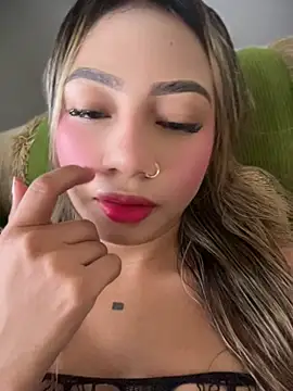 Dulce Sofi  online show from 04-19-26, 05:14