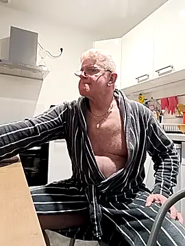 Snapshot of olivbisoumis chatting on 02-26-26, 06:57 olivbisoumis online show from 02-26-26, 06:57