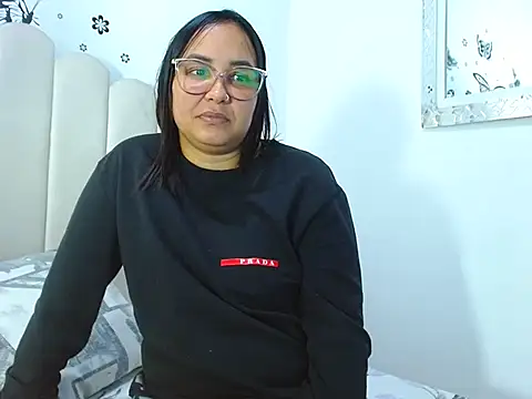 Snapshot of MaferNaughty4U chatting on 02-20-26, 12:18 MaferNaughty4U online show from 02-20-26, 12:18