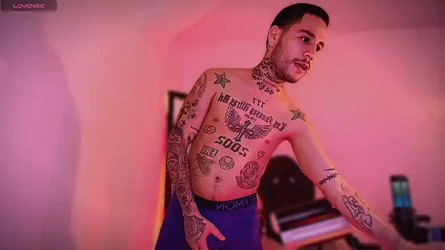 Snapshot of king_of_desire chatting on 02-28-26, 04:01 king of desire online show from 02-28-26, 04:01