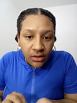 gigiblue89 online show from 05-10-26, 07:34