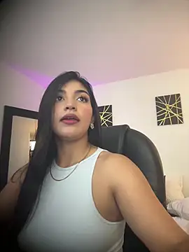 Snapshot of sara_stormy chatting on 04-20-26, 07:48 sara stormy online show from 04-20-26, 07:48