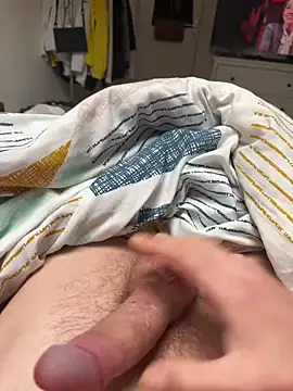 Snapshot of Crevette311 chatting on 11-14-25, 01:37 Crevette311 online show from 11-14-25, 01:37