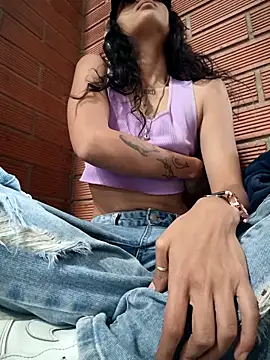 girl University online show from 02-19-26, 04:48