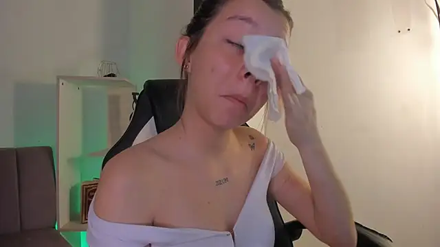 MelLove  online show from 02-19-26, 07:44