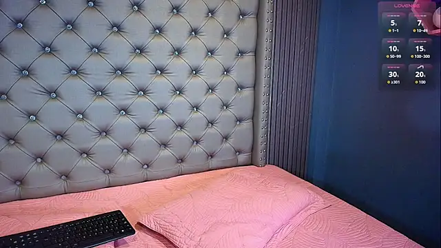 NAOMI cute  online show from 04-01-26, 06:49