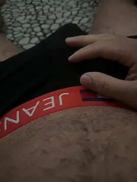 Snapshot of giulioO00 chatting on 02-20-26, 12:18 giulioO00 online show from 02-20-26, 12:18