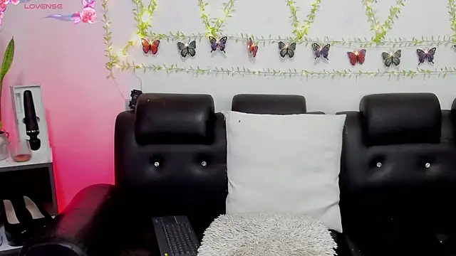 aria-voss online show from 03-31-26, 03:03