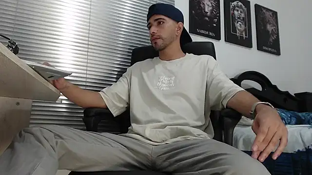 Snapshot of Kratoswolf chatting on 02-23-26, 05:02 Kratoswolf online show from 02-23-26, 05:02