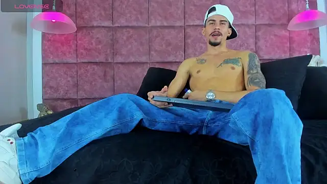 SharonTygaX online show from 03-29-26, 04:14