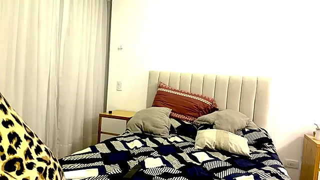 Snapshot of Doble_Dosis chatting on 02-19-26, 11:45 Doble Dosis online show from 02-19-26, 11:45