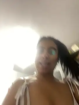 Snapshot of karla-hank chatting on 02-19-26, 11:40 karla-hank online show from 02-19-26, 11:40