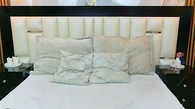 MiaDiamod online show from 07-04-26, 01:04