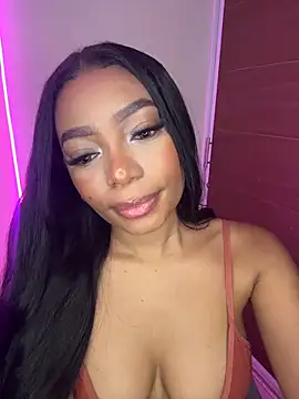 MiaDiamod online show from 06-19-26, 03:45
